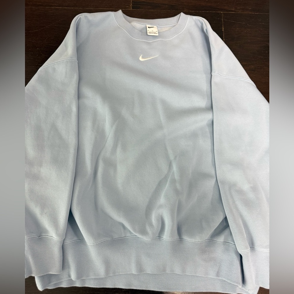 MOVING SALE - Nike Crewneck Sweatshirt